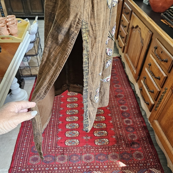 Brown embroidered and appliqued tunic top with slit sides for easy walking - Picture 3 of 5